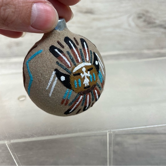 NATIVE AMERICAN NAVAJO SAND PAINTING BALL ORNAMENT SUN FACE Gloria Nez - Picture 4 of 6
